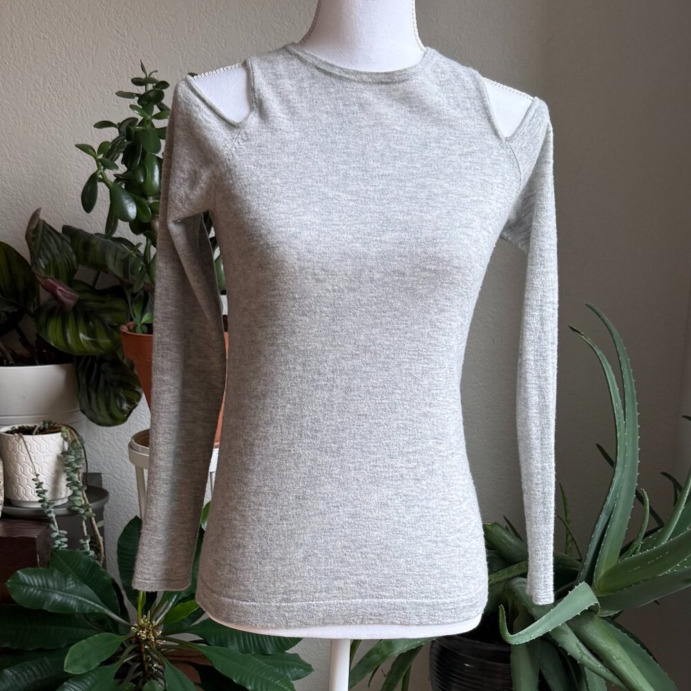 Saks Fifth Avenue Soft Gray Cashmere Knit